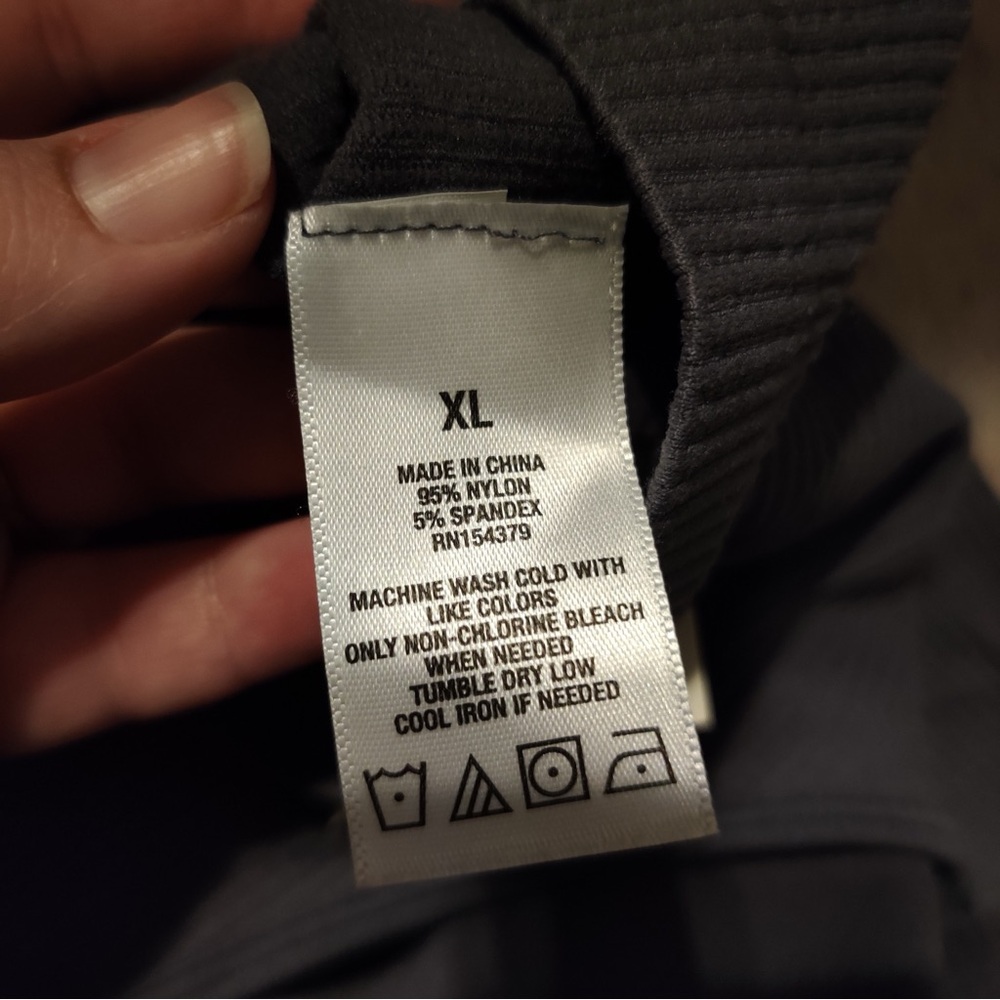 Aeropostale Seriously Soft Seamless Snap Henley Dark Gray Crop Top - Picture 4 of 6